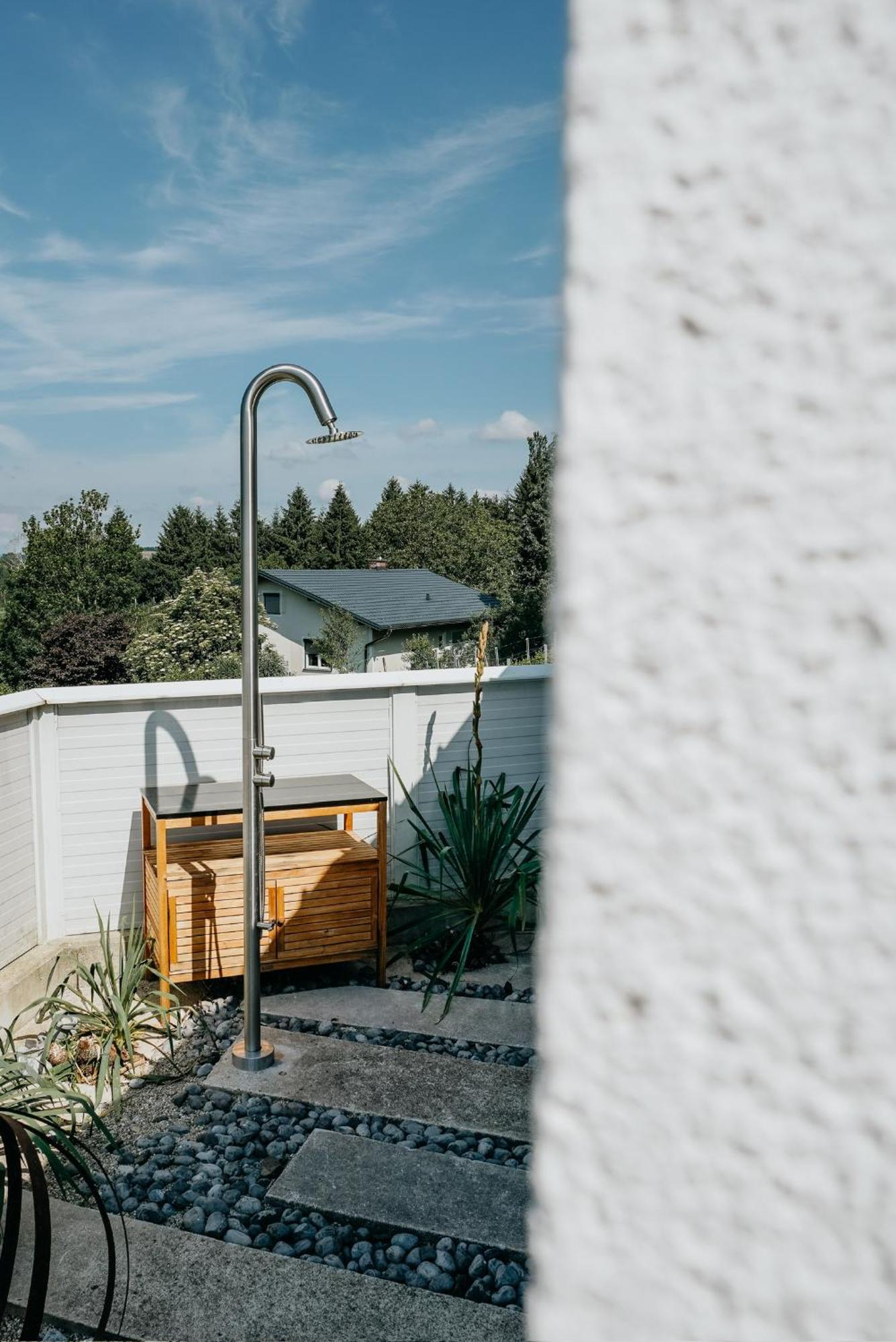 Weingut Holler Chalet Weingarten Spielfeld Bagian luar foto