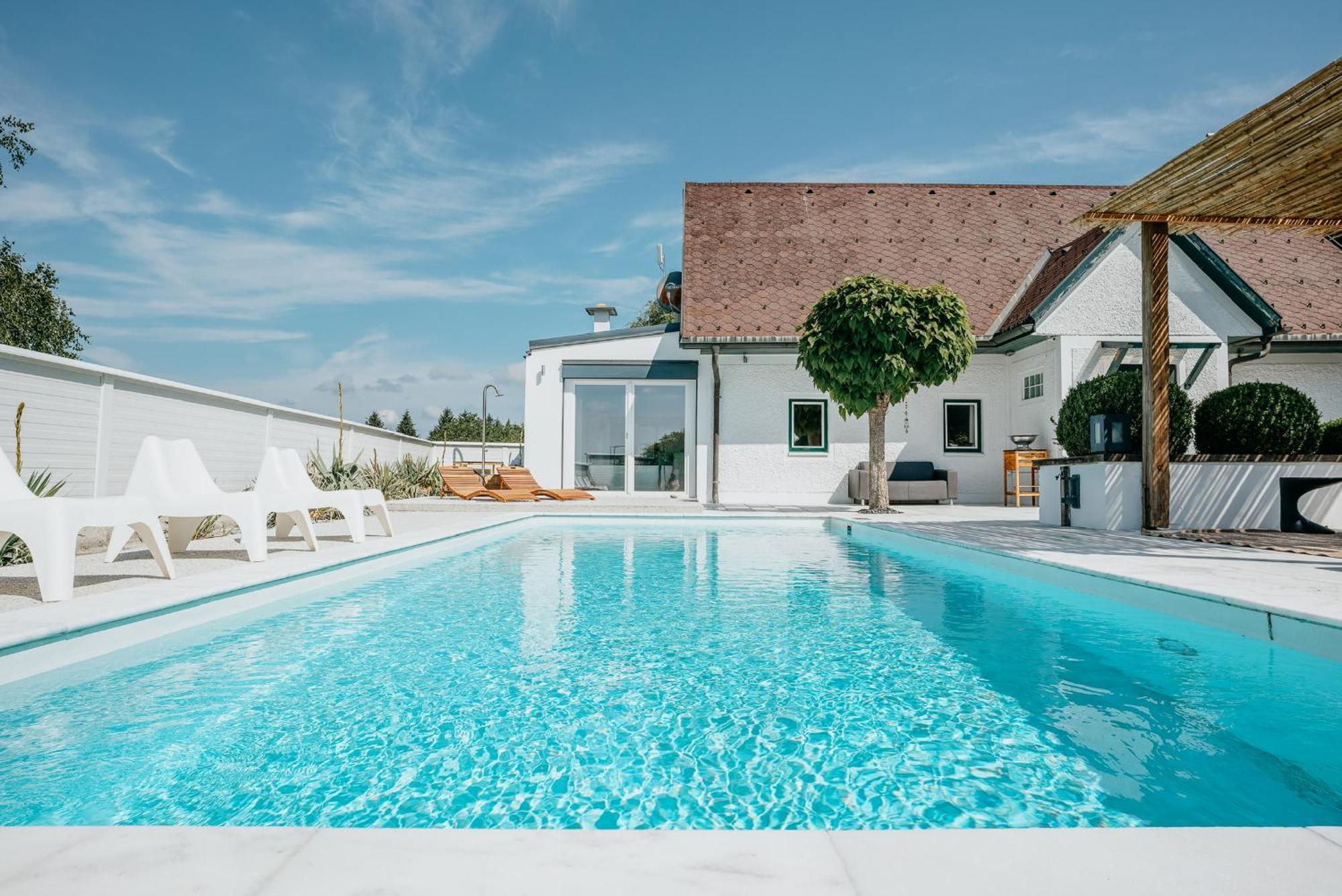 Weingut Holler Chalet Weingarten Spielfeld Bagian luar foto